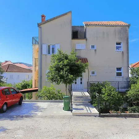 Διαμέρισμα With Parking Space Okrug Gornji, Ciovo - 19762 Τρογκίρ