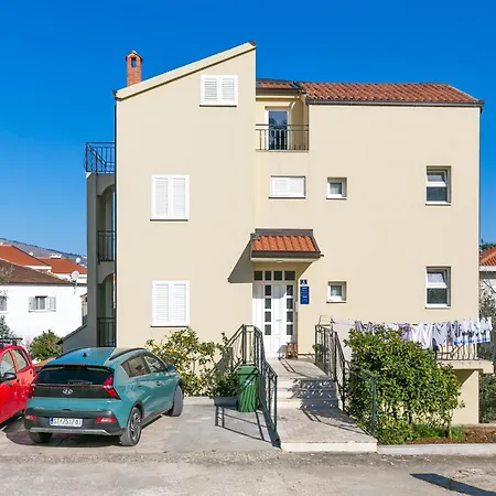 With Parking Space Okrug Gornji - Ciovo - 19762 Apartment Trogir